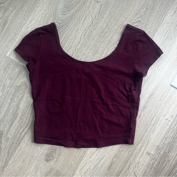 Garage Burgundy Tshirt Crop Top Size Small - Picture 1 of 1